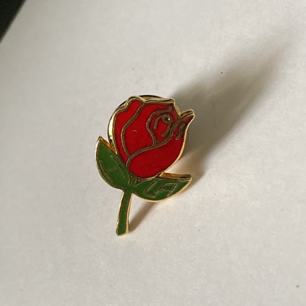 Vintage Red Rose Flower Enamel Pin
